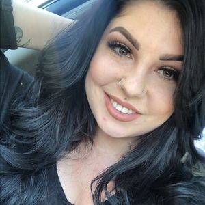 Meet your Posher, Tabitha